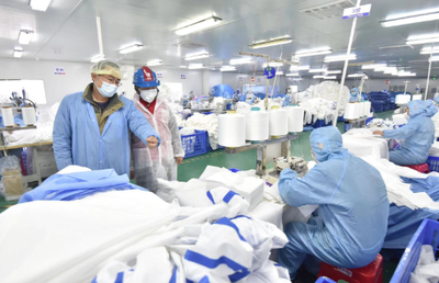 國網(wǎng)武漢新洲供電公司為醫(yī)療物資生產(chǎn)提供堅強(qiáng)電力保障